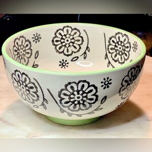 SIGNATURE HOUSEWARES BOWL SOUP CEREAL NEW WHITE BLACK GREEN 6 IN BOHEMIA DESIGN